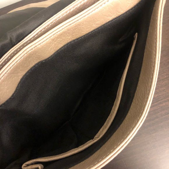 BCBGeneration clutch - Picture 2 of 7